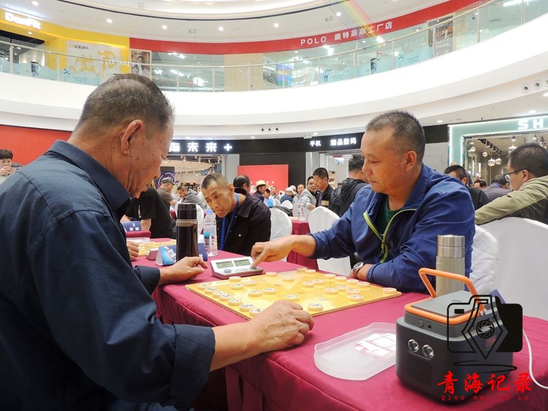 西宁市智力运动会象棋围棋赛在北川万达广场精彩开枰